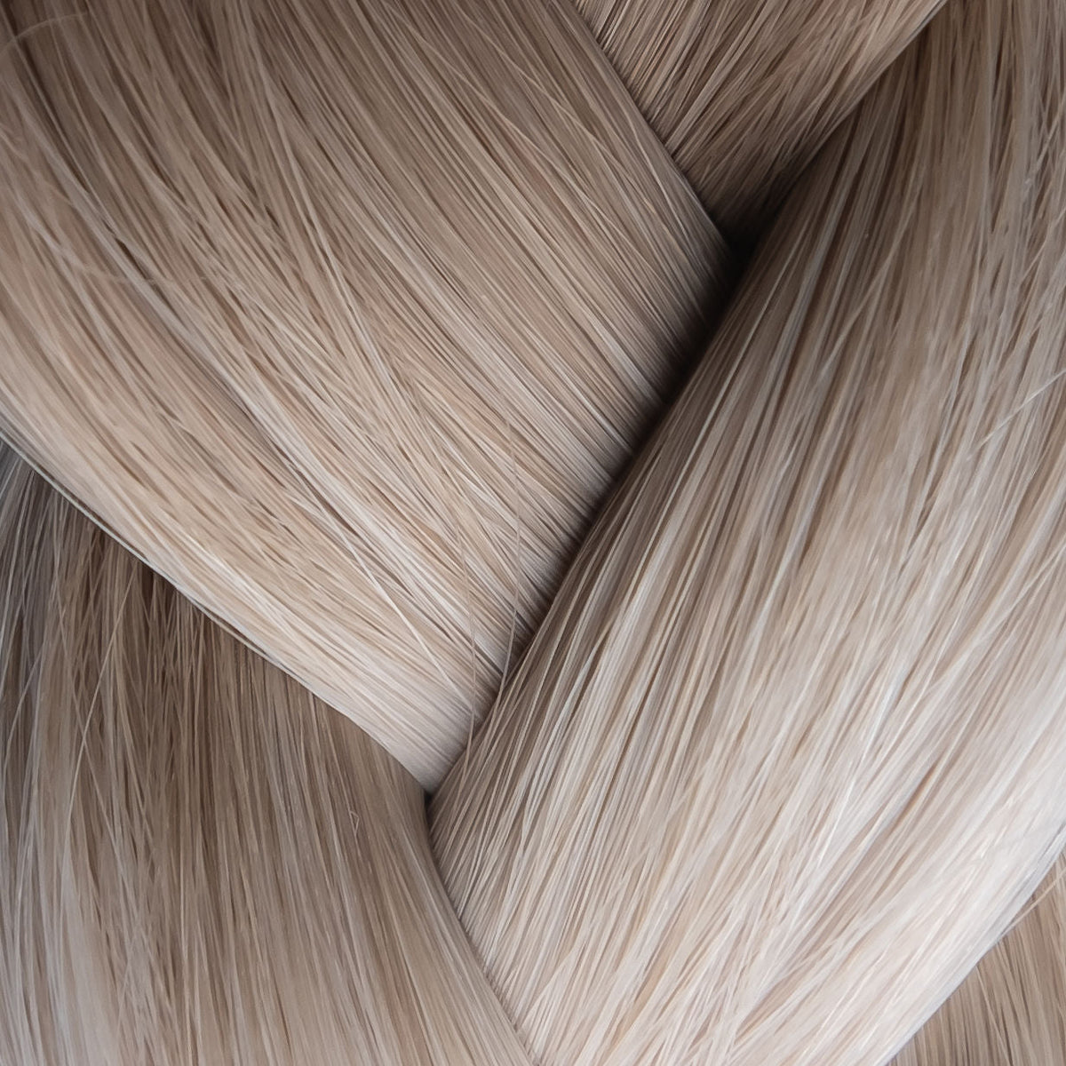 Miracle Weft 22" 50g