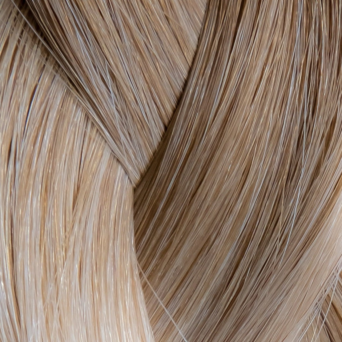 8 Piece Seamless Clip In Box Set 22" 150g